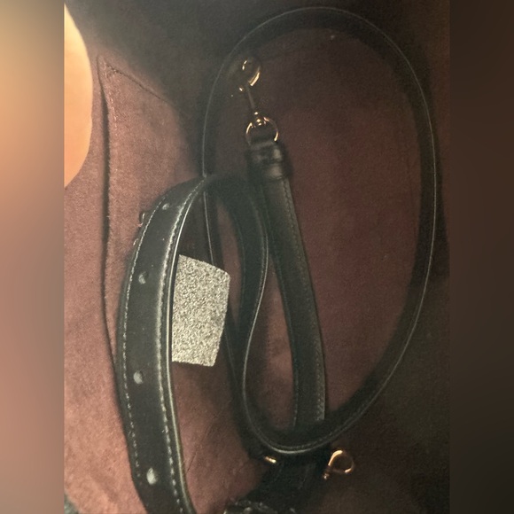 Coach Black Boston Bag Satchel with Gold Accents Turnlock / kisslock + key charm - Picture 9 of 14